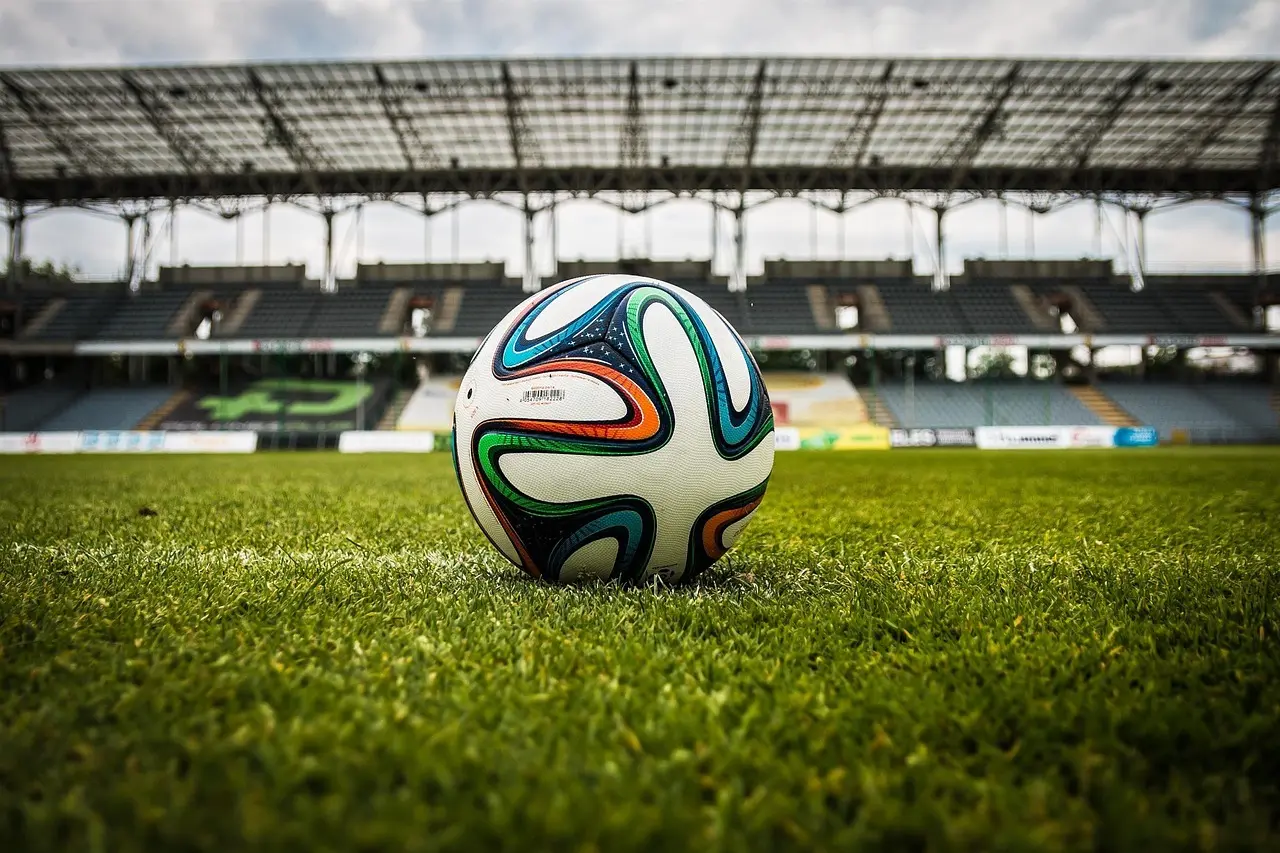 Sent udligning, tidligt chok og solide præstationer – gennemgang af First Division runde 19