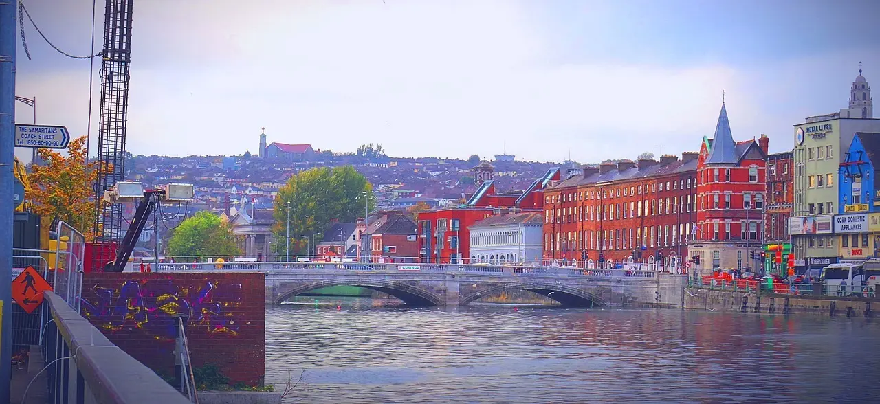 Hvordan er vejret i Cork i maj måned?