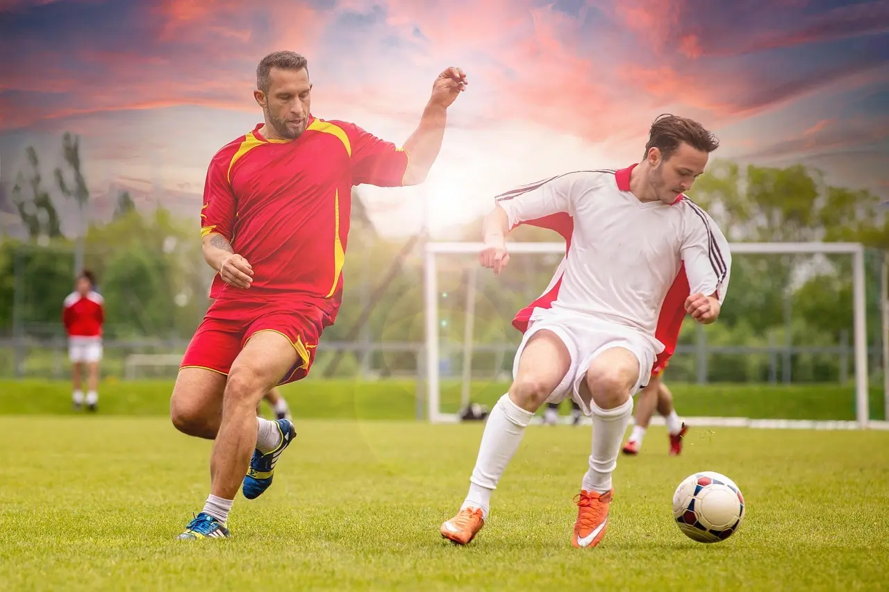 Sene afgørelser, røde kort og regulær målfest: Premier Division runde 6 samlet på irskfodbold.dk